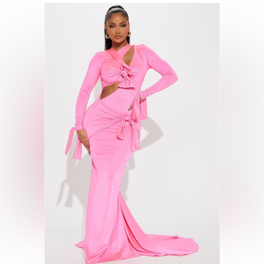 Pre-owned in perfect condition Fashionnova Tied to you maxi dress in neon pink L